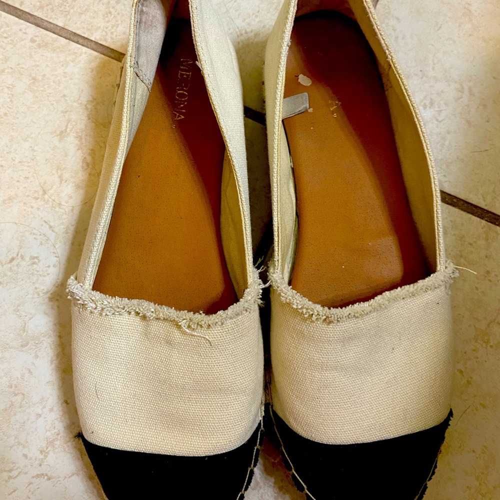 Women’s size 8.5 Slide